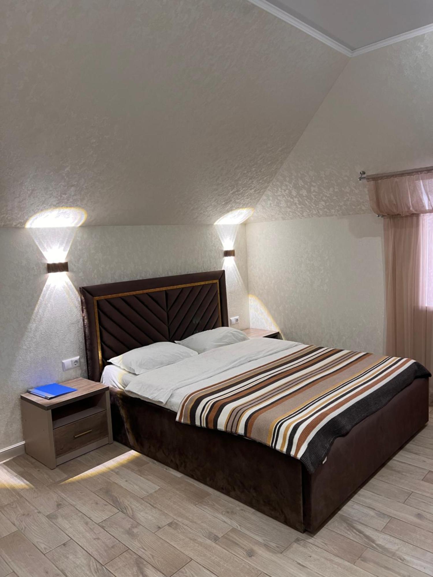 Гостинично-Банный Комплекс Майами Люкс Hotel Kostanay Ngoại thất bức ảnh